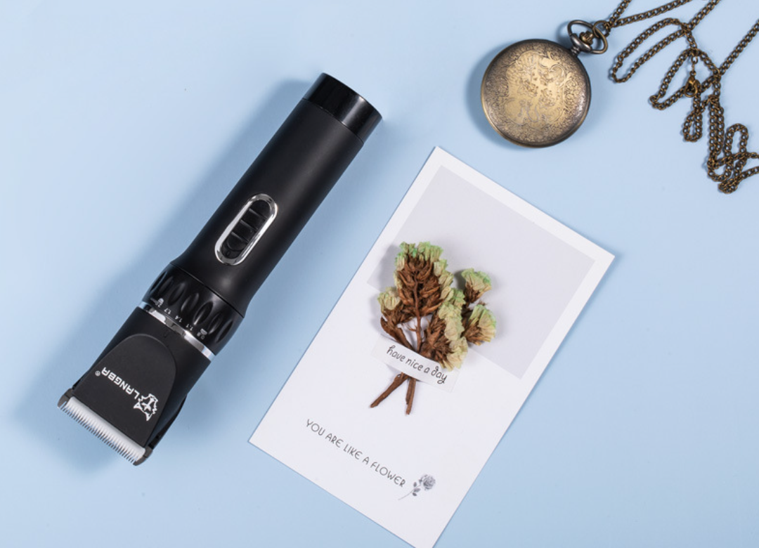 P45 Akumulátorový strojček na strihanie zvierat